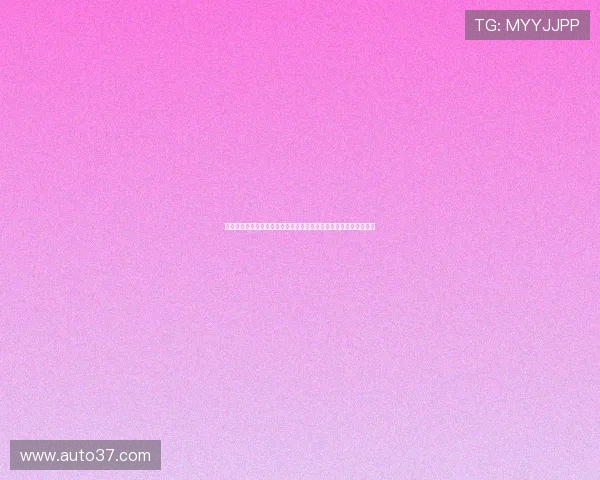 布罗比单刀杀入禁区起脚射门遭多纳鲁马神勇封堵瞬间比赛焦点一幕